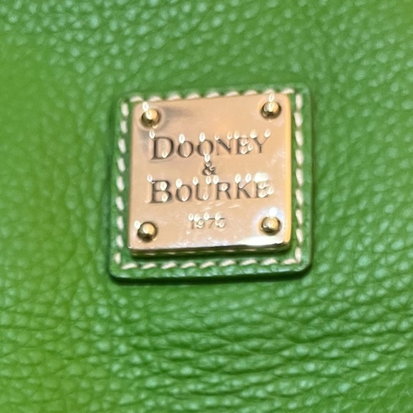 Dooney and Bourke purse. Green. Limited Edition. Extra pockets. NEVER USED. - Picture 9 of 10
